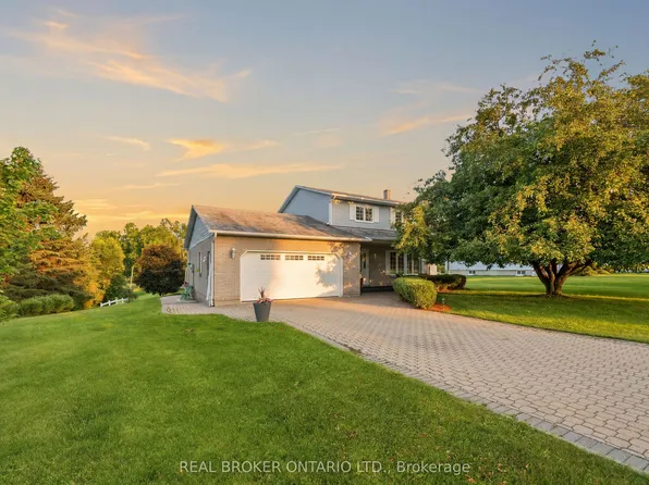 10532 Main St, North Dundas, ON K0E 1W0