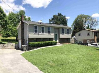 2240 Crown Cir, Morristown, TN 37814