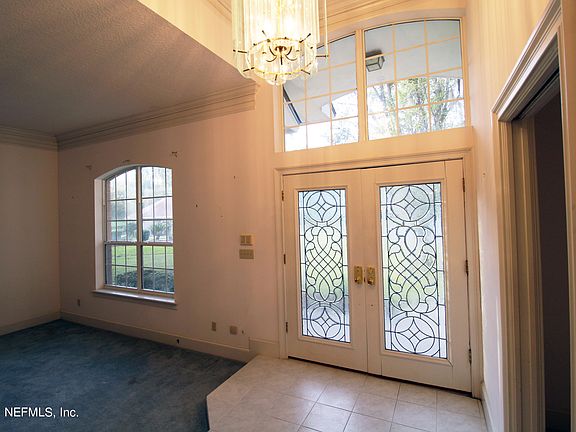 3rd image of 717 Dove Creek Cir