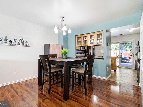 5th image of 3422 Caledonia Cir