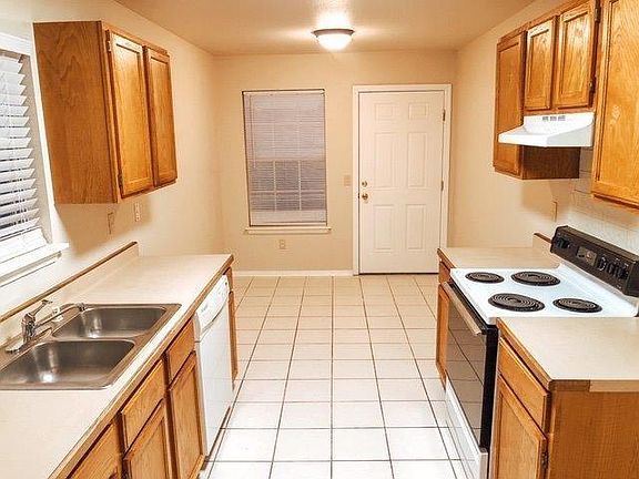 4th image of 54 Cheryl Cir