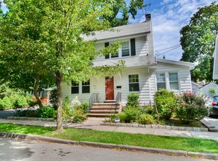 35 Waverly Ter, Bloomfield, NJ 07003