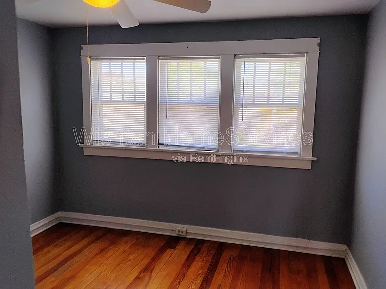 159 W Locust St — Photo 1