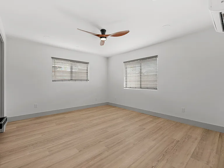 1116 Golden Rd — Photo 15