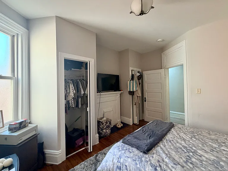 2202 Park Ave #2 — Photo 6
