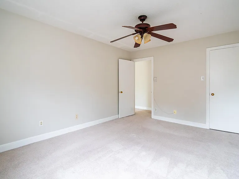 2405 Arlington Blvd #202 — Photo 4