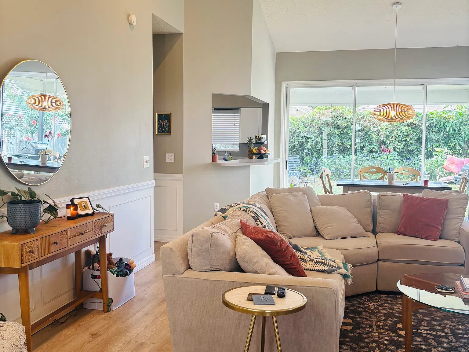 3 bed, 1401 sqft, $2,495 — Photo 3