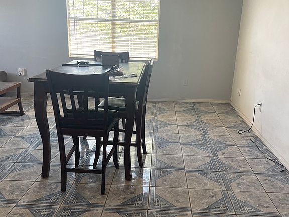 2nd image of 2405 W 9th St