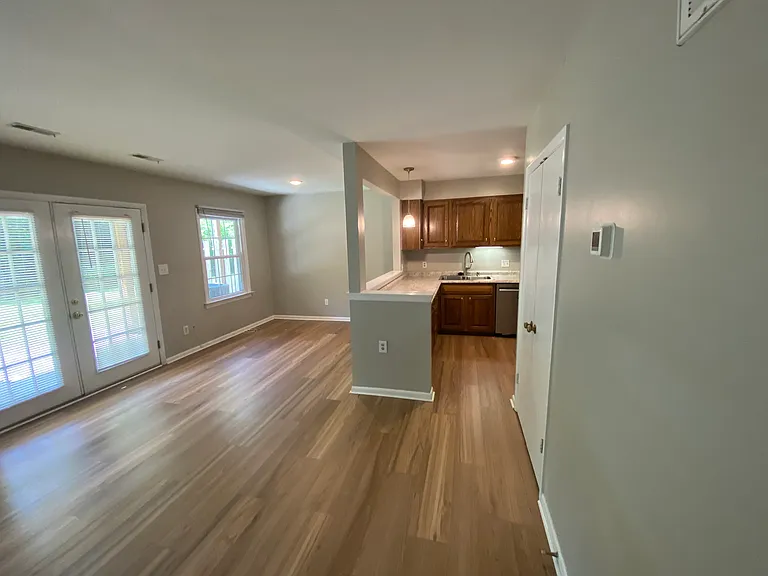 113 Albemarle Dr #113 — Photo 9