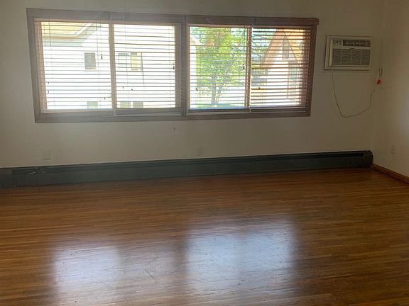 3rd image of 615 E 18th St #8432711