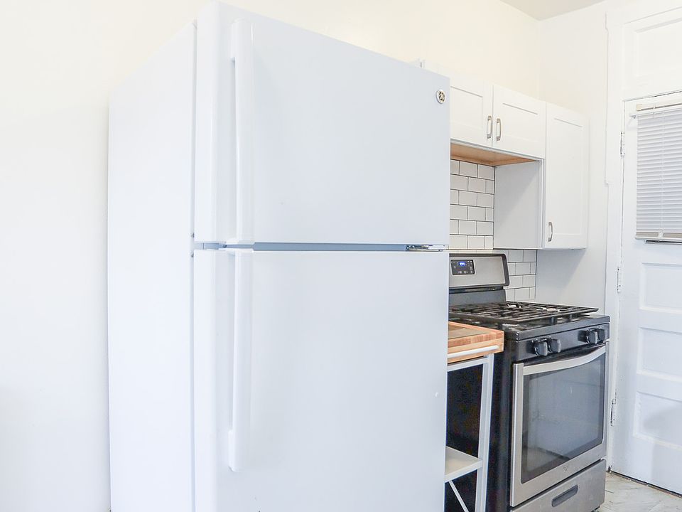 1st image of 5052 N Glenwood Ave #2