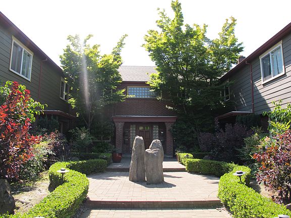 Upper Courtyard (NW 23rd)