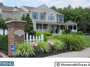 16 Galloping Brook Dr, Allentown, NJ 08501