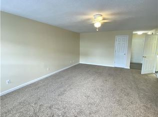 32 Bearing Cir, Pt Wentworth, GA 31407