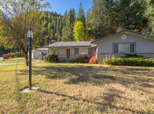 869 E Larch Ave, Osburn, ID 83849