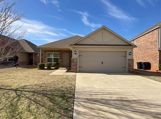 7513 Comrade Ln, Yukon, OK 73099