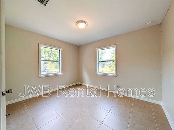 5th image of 3515 Stillman St