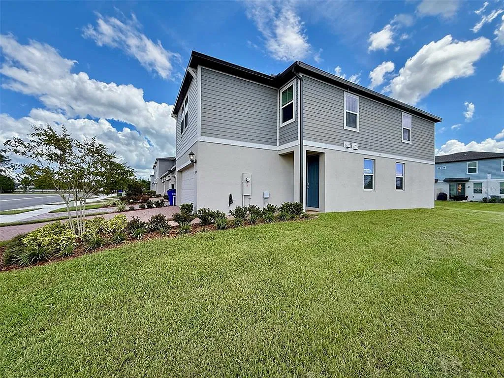 3 bed, 2.5 bath, 1798 sqft, $2,250 — Photo 3
