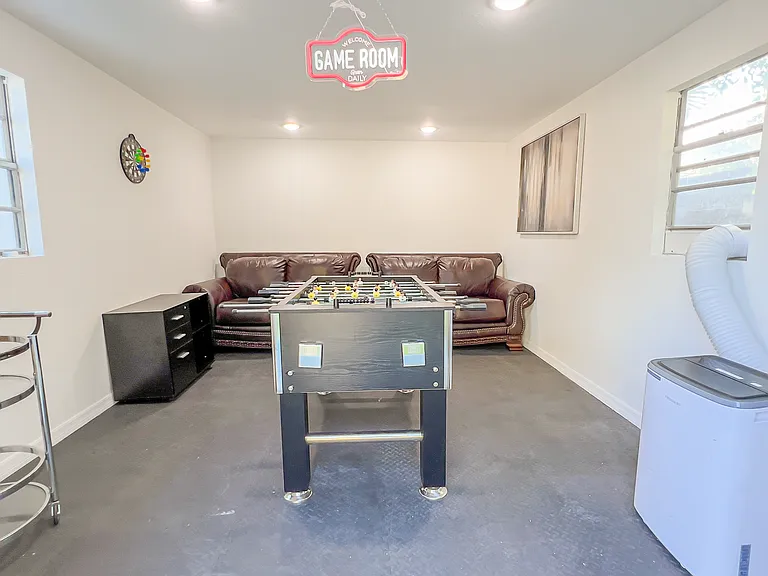 3811 Hargill Dr — Photo 24