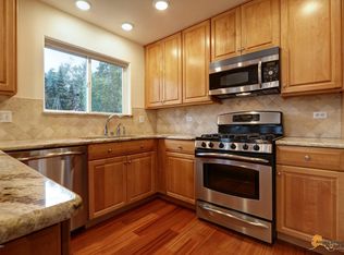 2210 Patriot Cir, Anchorage, AK 99515