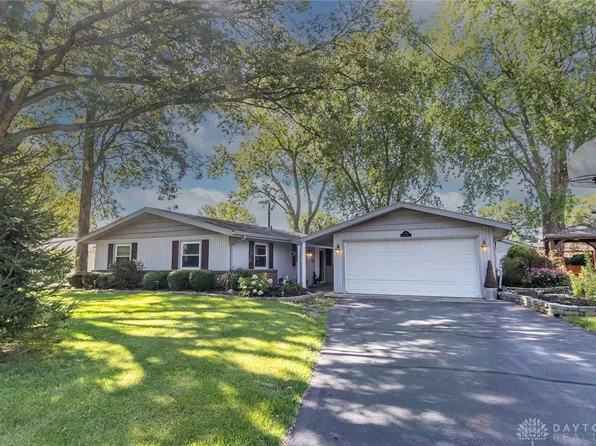 213 Hickory Dr, Greenville, OH 45331