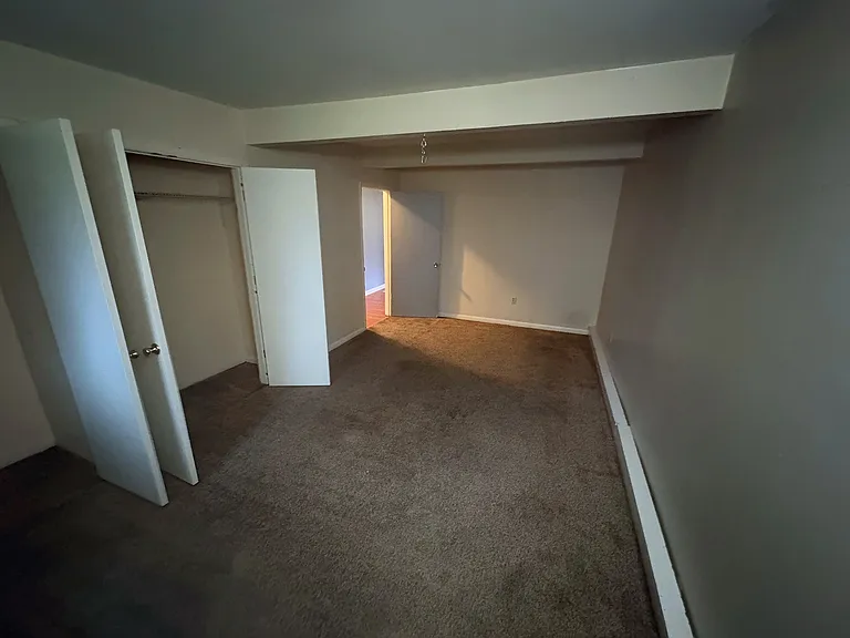 1126 Holcomb St #8 — Photo 3