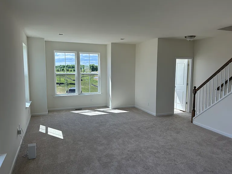 752 Rosler Way — Photo 4