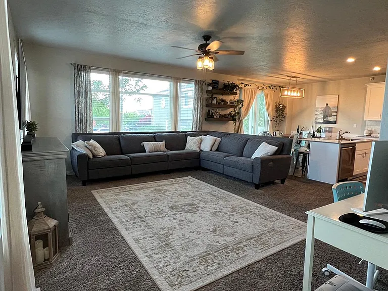 267 E Cordoba Dr — Photo 19