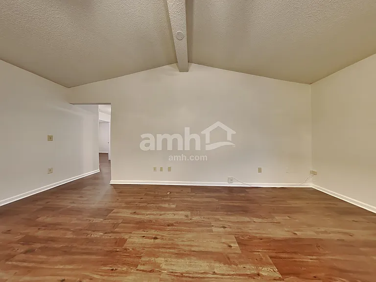 8016 Queensferry Ln — Photo 5