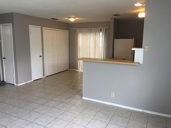 3rd image of 8849 Meadow Range St