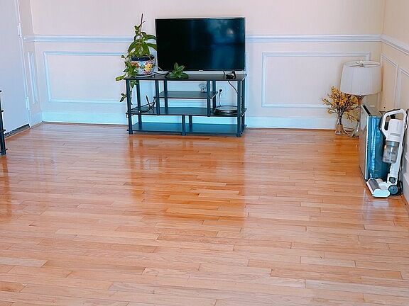 3rd image of 7608 Savannah St APT 204