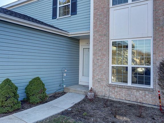 3rd image of 146 Wellington Cir