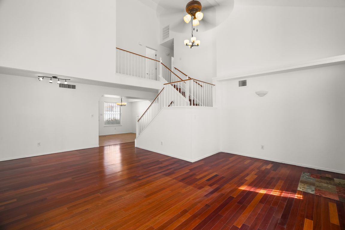 next background image