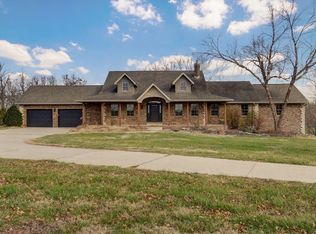 6176 N Farm Road 215, Strafford, MO 65757