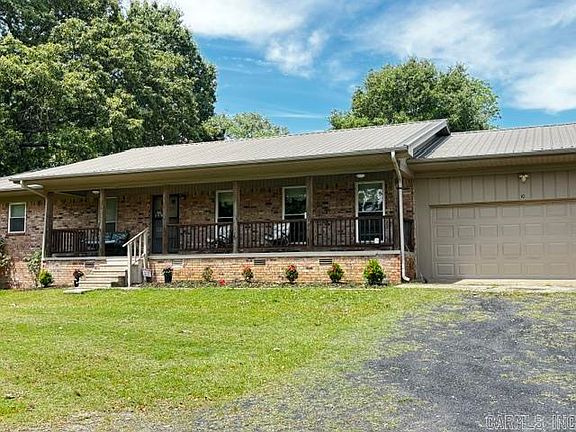 2nd image of 10 Leaning Pines Rd