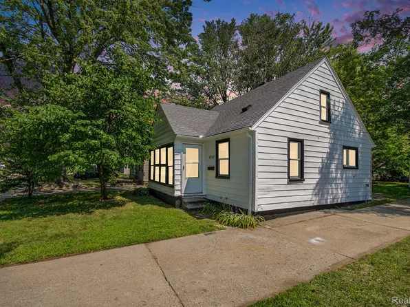 6719 McGuire St, Taylor, MI 48180