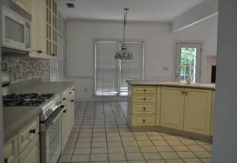 2702 Bridgegate Cv NE — Photo 7