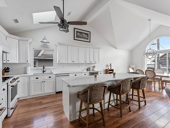 3rd image of 5138 Central Ave #2