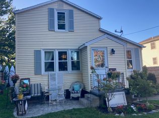 255 N 4th St, Lewiston, NY 14092