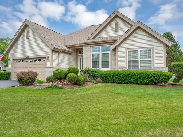 500 Beckett Crossing Dr, Mundelein, IL 60060