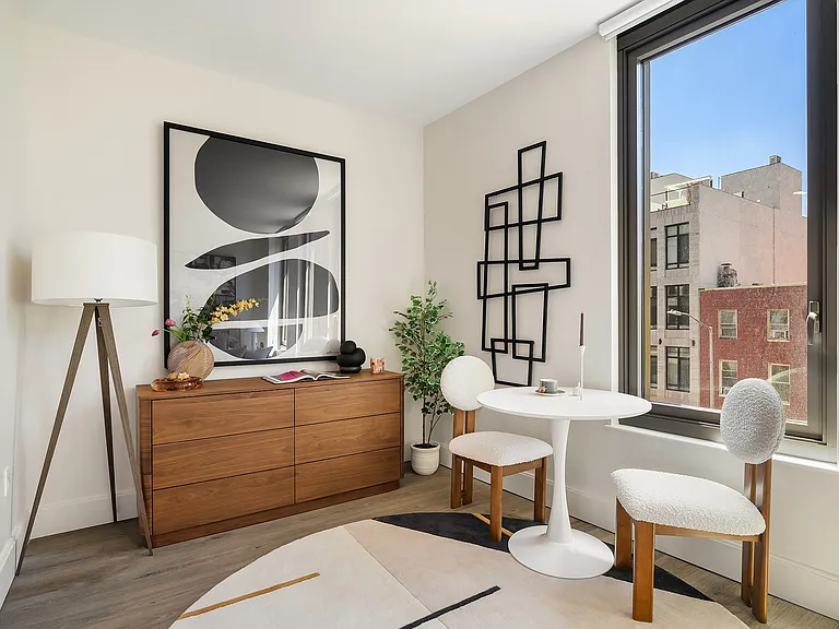 65 Dupont St #802 — Photo 6
