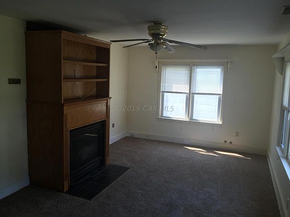 4th image of 12910 Pine St