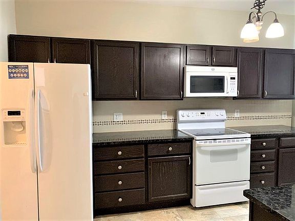 4th image of 4947 Laclede Ave Unit 2