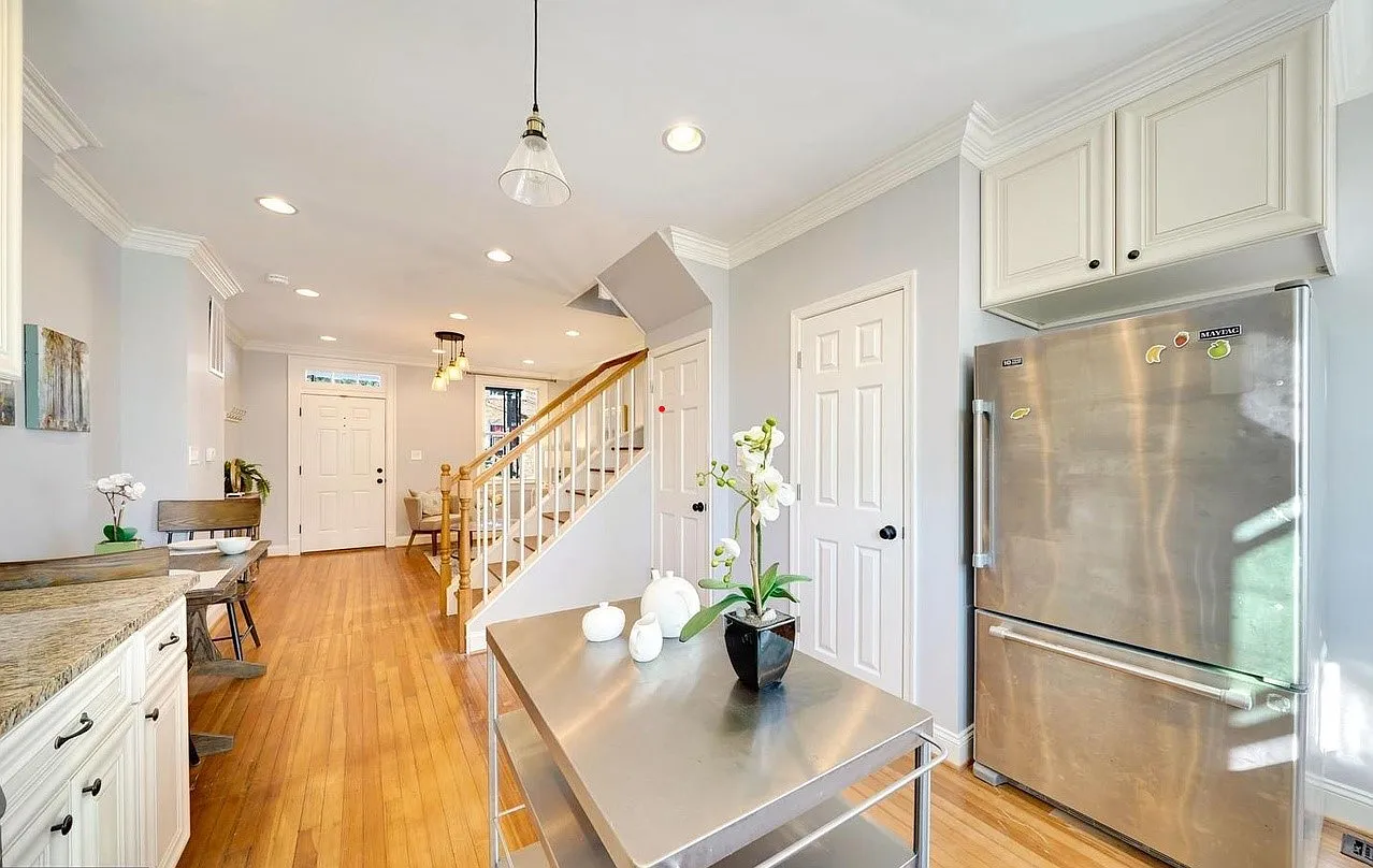 3 bed, 1260 sqft, $4,800 — Photo 4