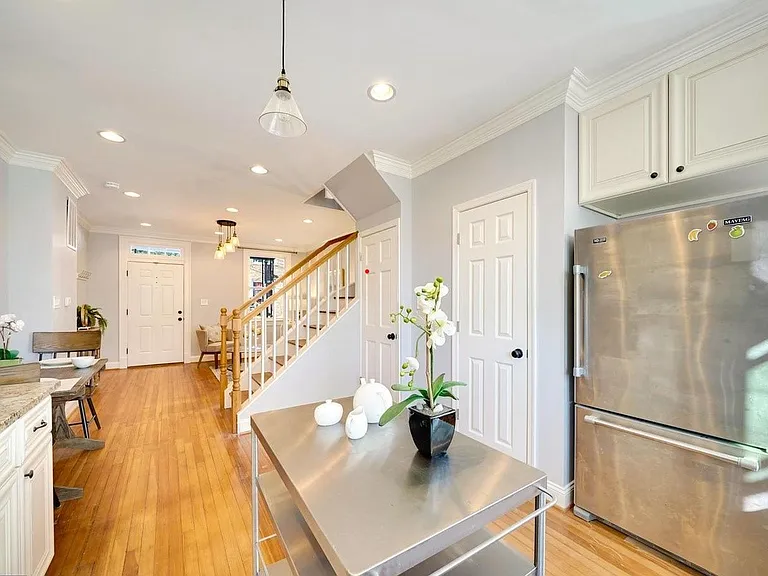 1429 Ives Pl SE — Photo 4