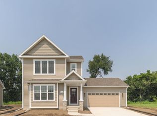 2560 Water Lily Cir, Sun Prairie, WI 53590