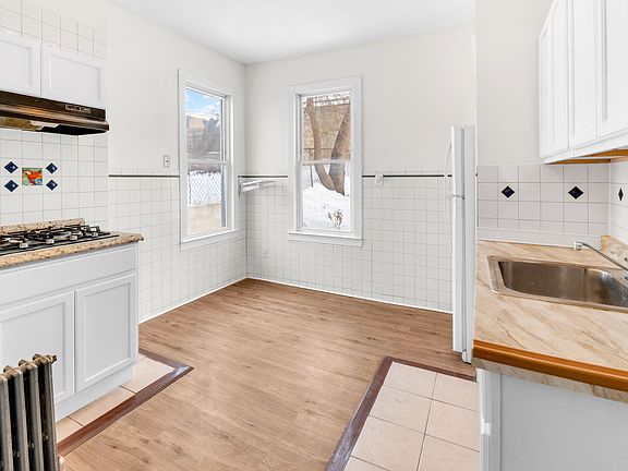 2nd image of 15 Highland Ave Floor 1