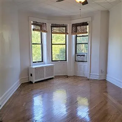 Rented by Brooklyn Real Inc | media 5