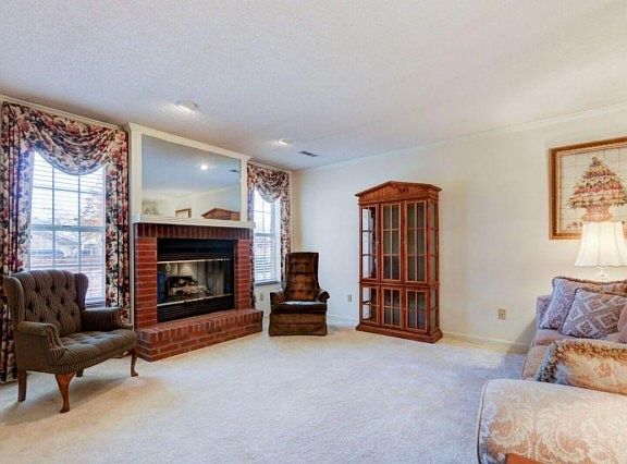 3rd image of 5027 Griffins Gate Ln