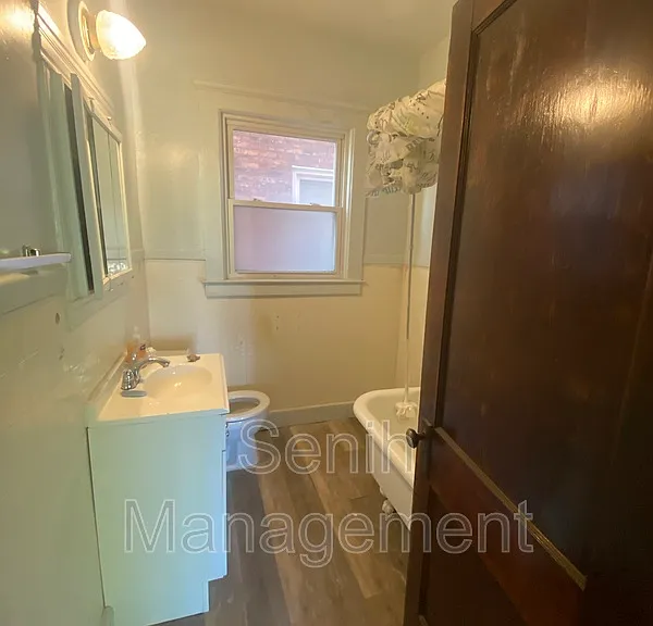 1493 W Grand Blvd — Photo 5